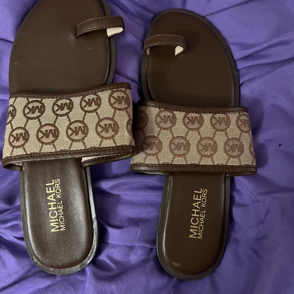 Michael Kors Logo Slides